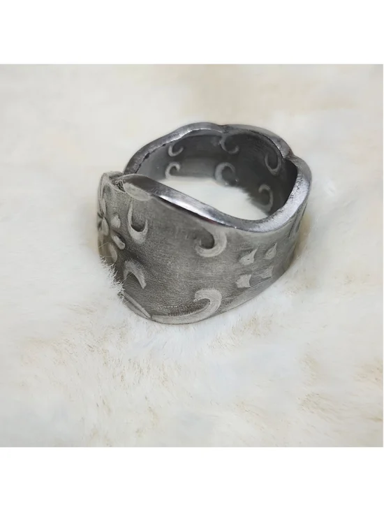 Spoon Ring Size 8 Handmade Fashion Jewelry - Picture 2 of 4